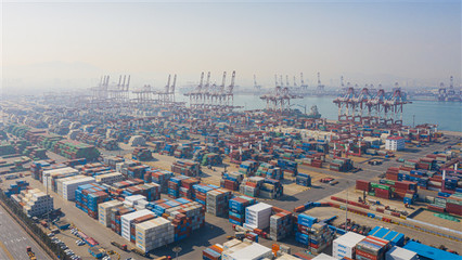 海关总署:中国一季度进出口8.47万亿元 同比增29.2%